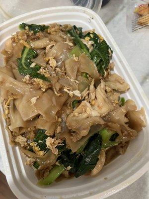 Pad See-Ew (Chicken)