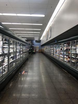 Frozen/Fresh Aisle