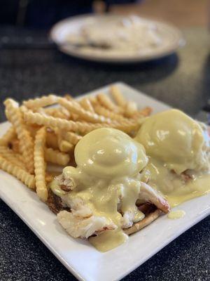 Half Crab Benedict / Half Salmon Benedict with Crinkle Fries