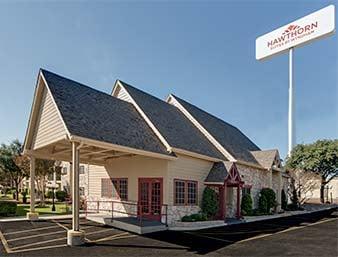 Hawthorn Inn & Suites