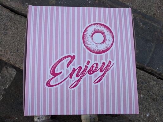 Donut box (top).