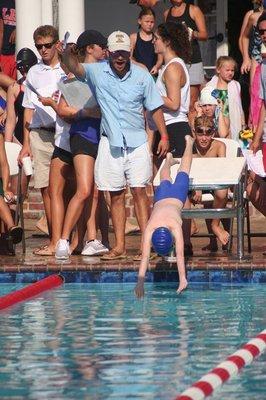 Lake Sherwood Swim Team trains kids in the basic strokes. Boasts some of the best under 18 swimmers in Baton Rouge!