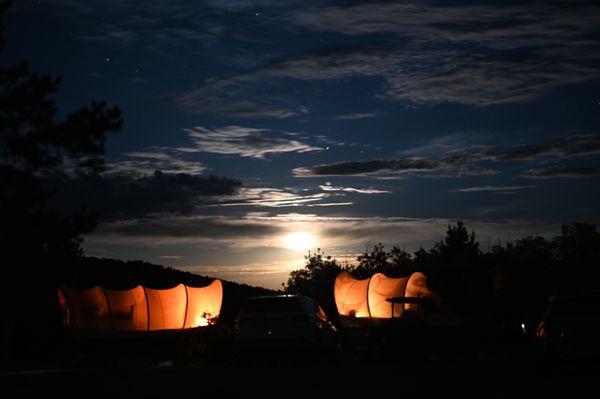 Covered wagons