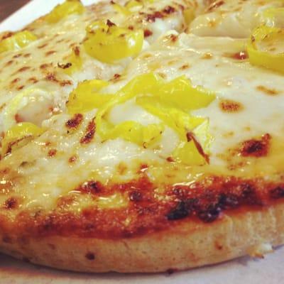 Banana pepper pizza