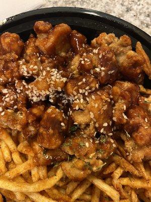 Popcorn chicken with Cajun fries