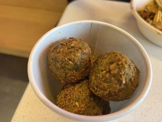 The wonderful falafels.