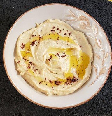 Housemade garlic hummus