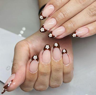 Floral French tips