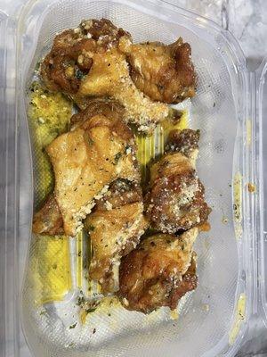 Garlic parm wings