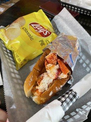 Connecticut Style Lobster Roll