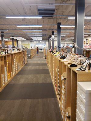 DSW Designer Shoe Warehouse