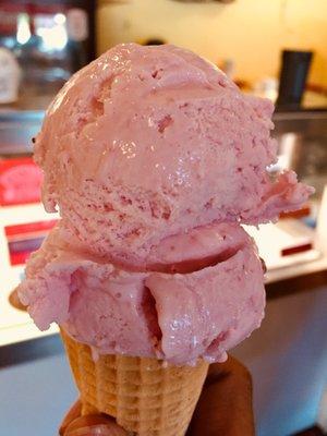 Strawberry ice cream - my fave :)