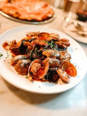 Spaghetti Neri Con Vongole