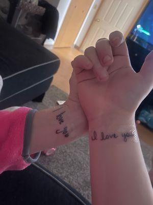 Mother/daughter tatoos