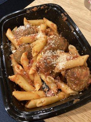 Meatball with penne pasta. Loved the meatballs, bit low on sauce.