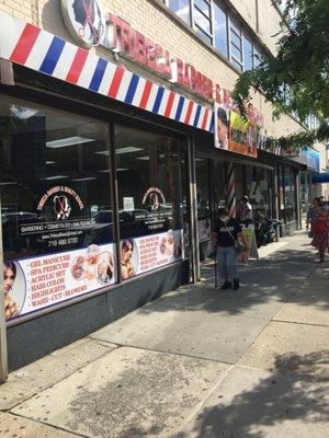 Tribeca Barber School in Rego Park