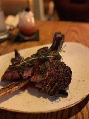 Tomahawk steak