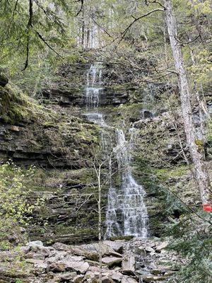 Smaller waterfall off of the side on the trail going down to the main fall