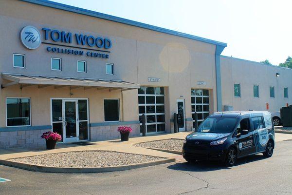 Welcome to Tom Wood Collision