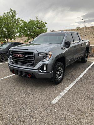 2021 GMC Sierra 1400.