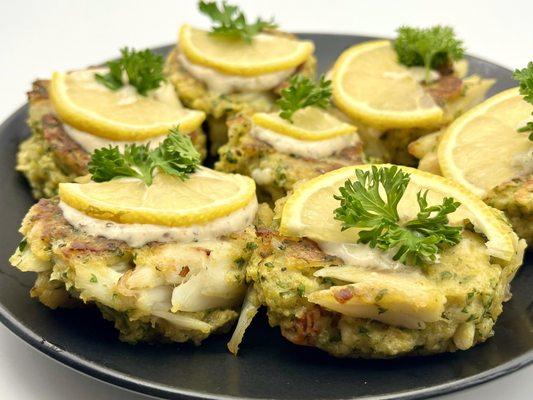 Crab and scallop cakes