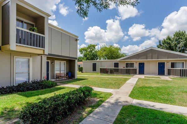 Huntington Village/Cambridge Crossing Apartments