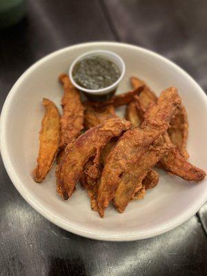 Masala fries with chutney