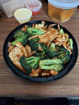 Chicken and broccoli with pork lo mein