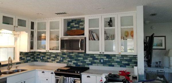 Backsplash install