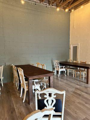 The Magnolia House's tables and chairs