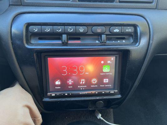 Sony Stereo, Apple Car Play, Back up camera