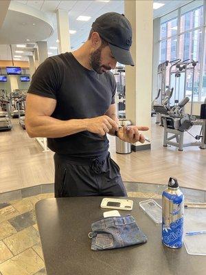 Repair customer iPhone at his gym