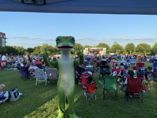 GEICO Gecko enjoying Keller Summer Nights!