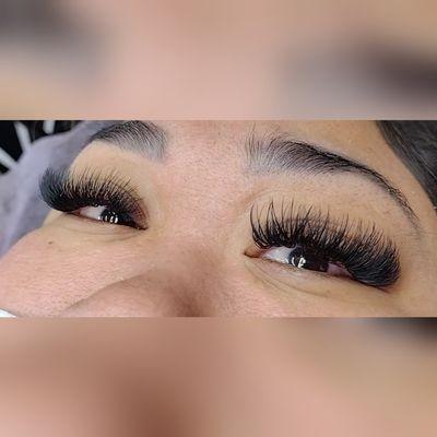 Volume set 12-16mm
 
 mink lashes