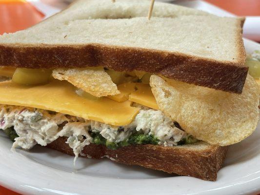 Chicken crunch pesto sandwich