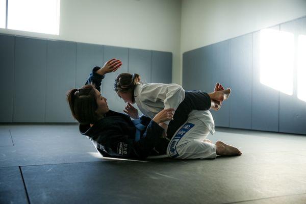 We have gi and submission grappling classes for beginners and also for experienced competitors.