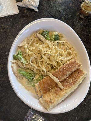 Chicken Alfredo with Steamed Broccoli