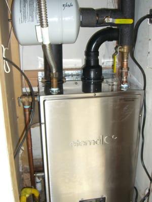 Eternal Hybrid On-Demand Water Heater with a recirculating hot water system