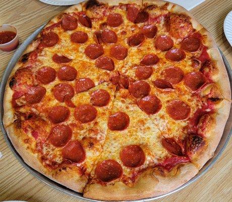 Large Pepperoni Pizza