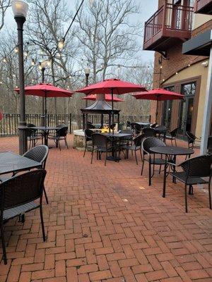 Nice outside eating area with fire pit