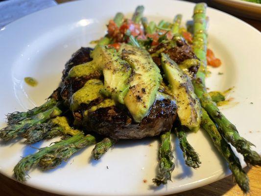 6 oz. Classic Sirloin* with Avocado