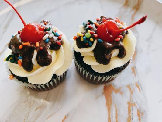 Chocolate cupcakes.