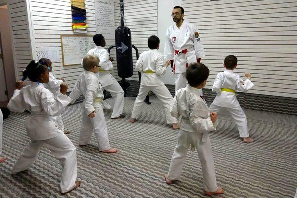 Hand drills in Kiba Dachi