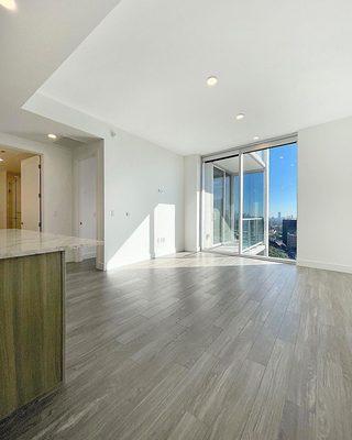 Elite High-Rise Living in Uptown Post Oak