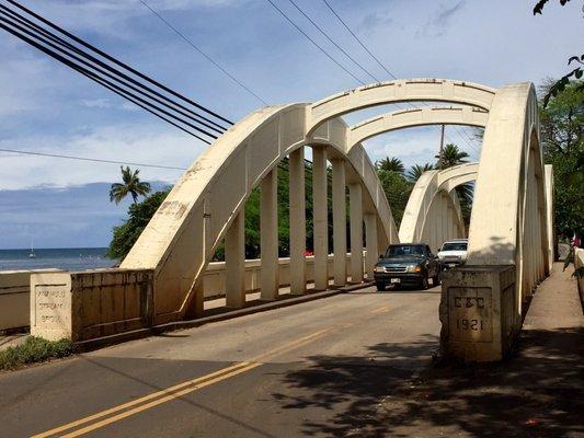 Rainbow bridge in Haleiwa