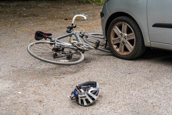 Bicycle Accident - Personal Injury Attorney in Encino - Jonathan Daks & Associates Law Firm