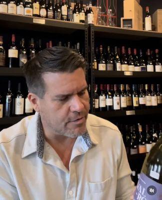 Trevor, wine sommelier with 28+ years of expertise in the food and wine industry.