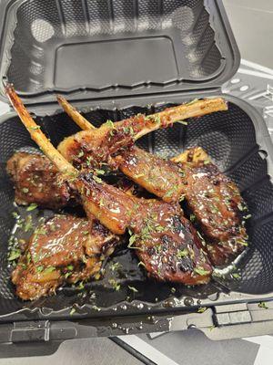 The best tasting lamb chops you ever want to eat.