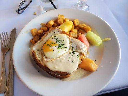 Ultimate Grilled Cheese "Croque Madame"