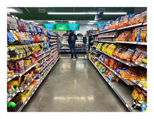 7-Eleven. Part of Mobil Gas Station.Cross from Speedway. W 127th St, Alsip, IL.Clean New Well Stacked Place.Nice Quick Service. Cool!